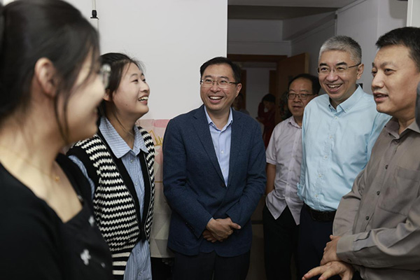 图片5.jpg 图片5.jpg